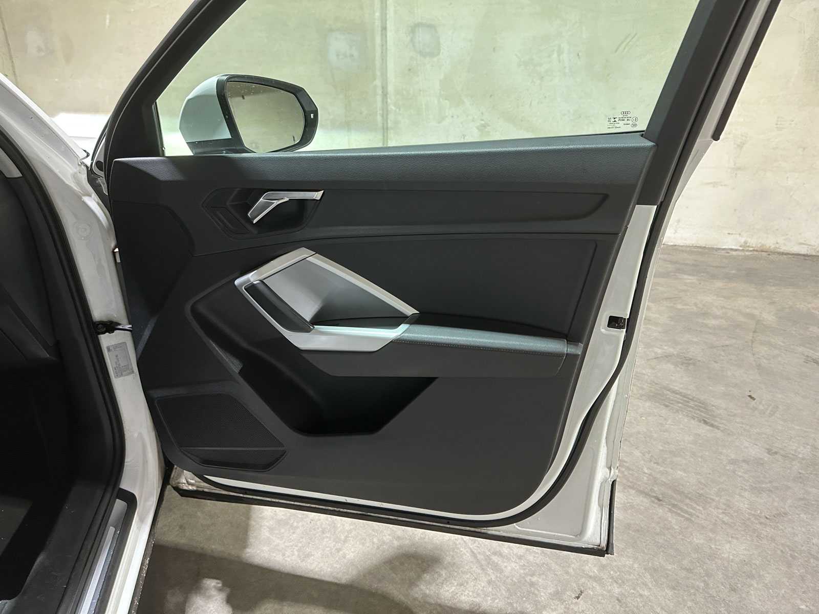 Audi Q3 35 TFSI Pro Line business 150pk 2020 (Origineel-NL + 1e eigenaar), G-399-ZV