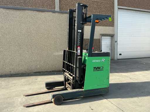 2007 Toyota Geneo-R 15 Reach truck
