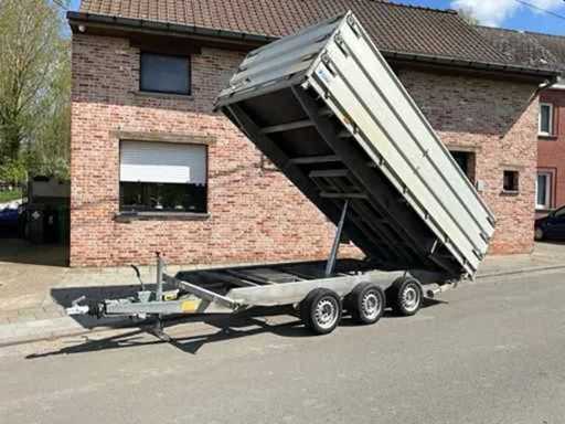 Commercial vehicles and trucks