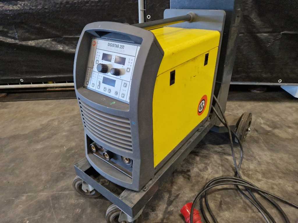 CEA Digistar 250 Welding machine Troostwijk Auctions