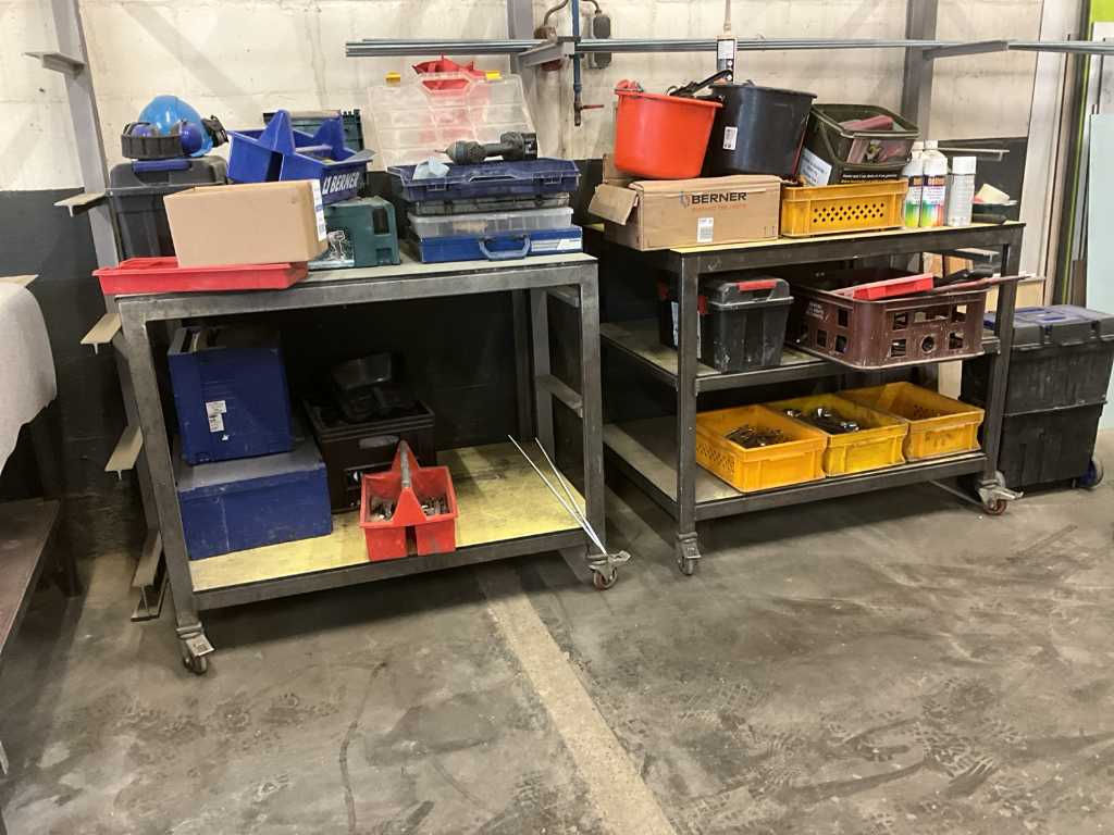 Work tables (2x)