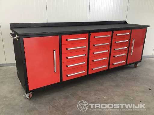 2025-Easy-Going - 10FT-15D-2- 01C - Werkbank