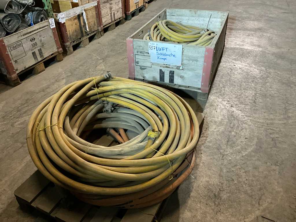 Lot of air hoses