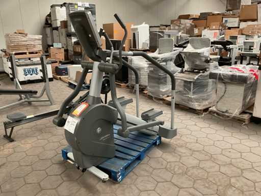 Life fitness Summit trainer Crosstrainer
