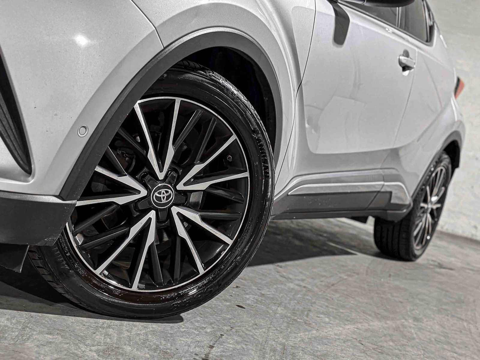 Toyota C-HR 1.2 First Edition 116hp 2017, NB-105-X