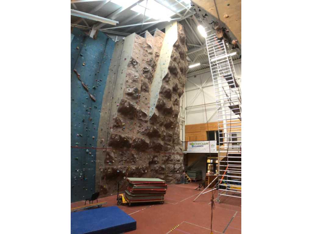 Entreprises Climbing Wall (approx. 200m2)