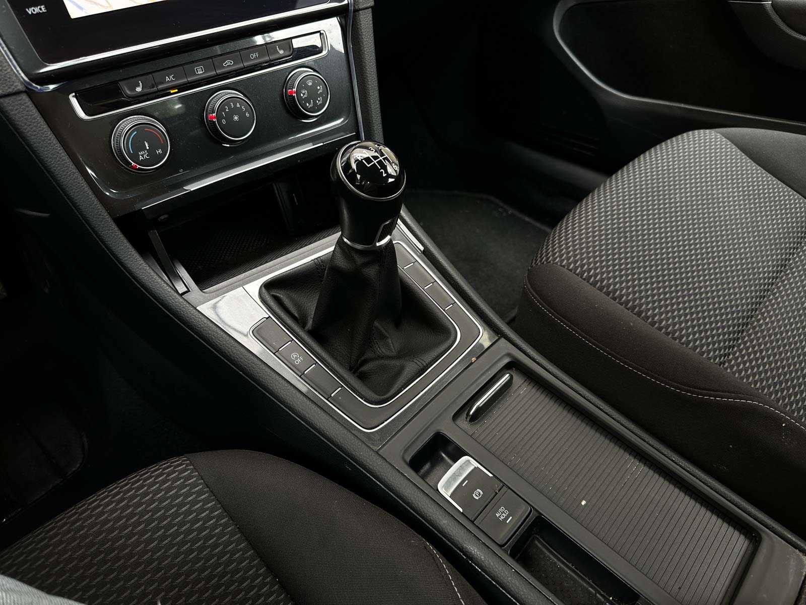 Volkswagen Golf 1.0 TSI Trendline 116pk 2019, HKL-64-J
