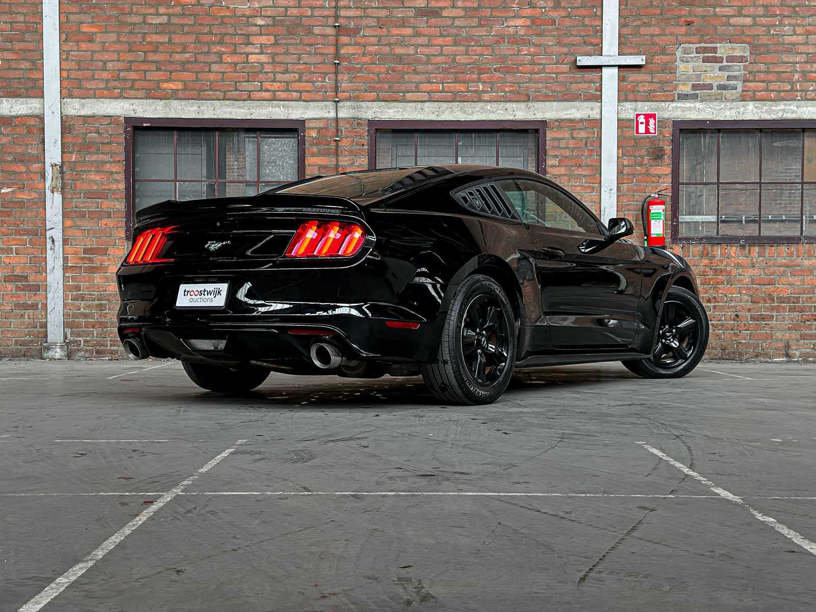 Ford Mustang 3.7 V6 300pk 2017 Coupe