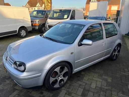 Volkswagen - Golf - Car - 2000