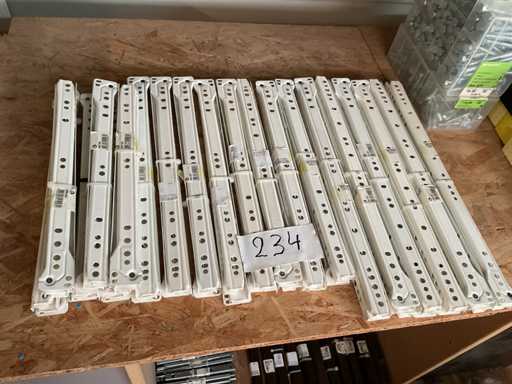 20 weiße Schubladen-Rutschen