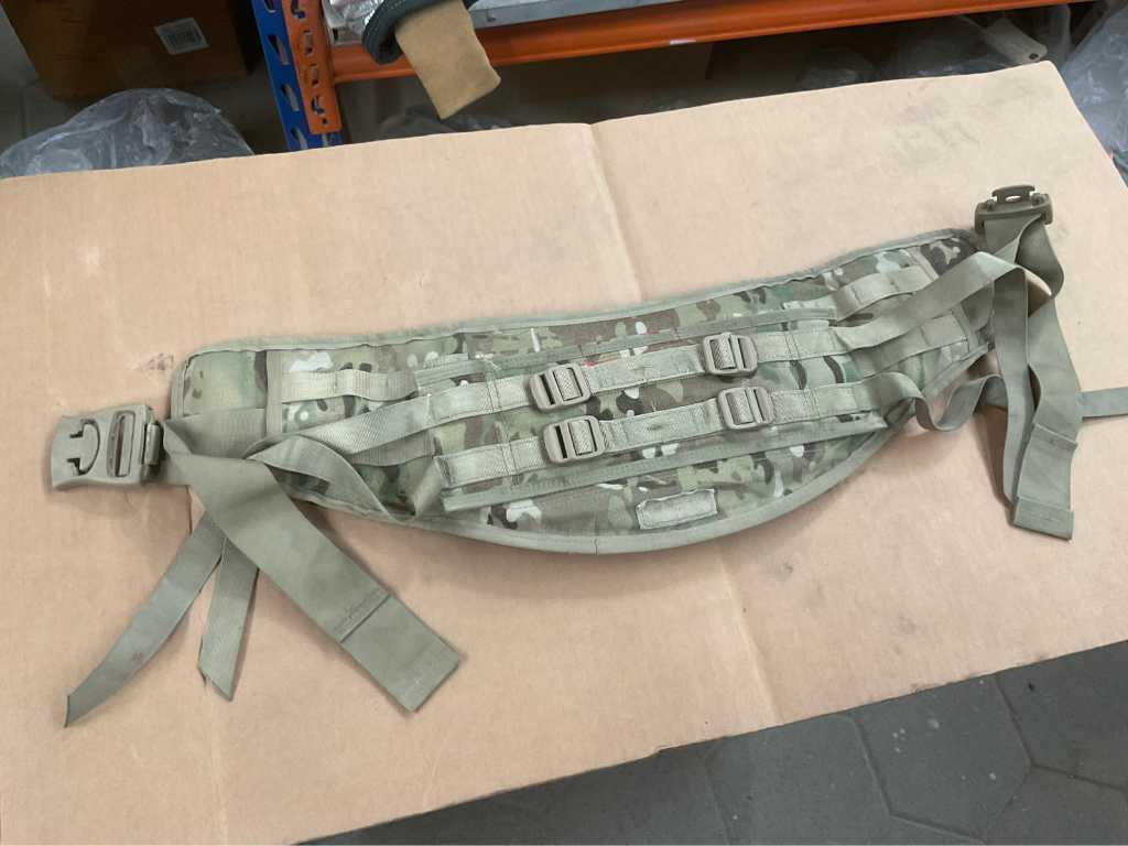 Molded waist belt 5x Troostwijk Auctions