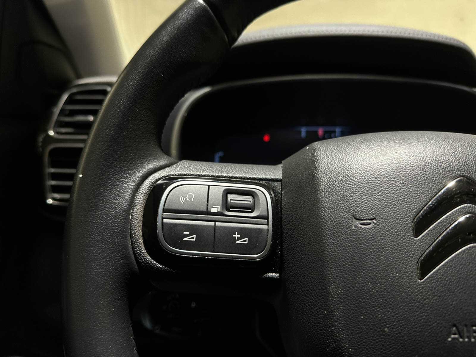 Citroen C5 Aircross 1.2 PureTech Business Plus 129hp 2020 (Original-NL), J-250-TT