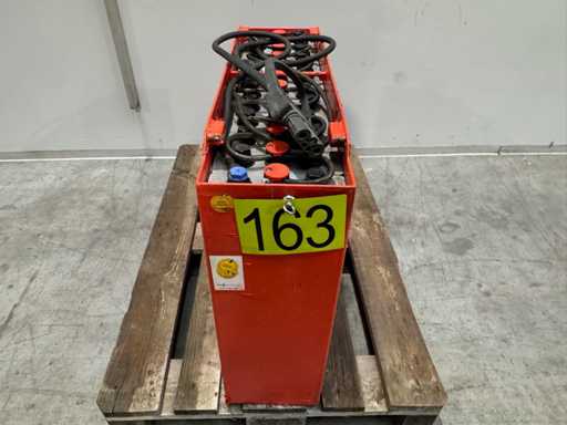2018 Linde 24V 375Ah 3PzS375 Scalo Traspaletto Impilatore di formiche a batteria Carrello elevatore elettrico a batteria