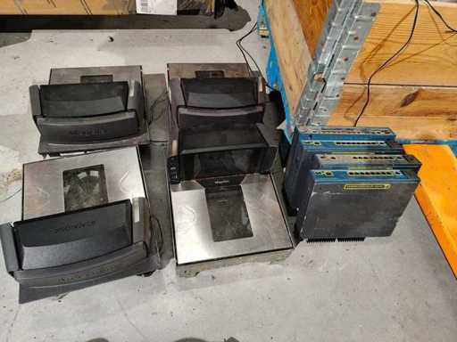 Ein Set von Waagescannern für das Kassensystem, Kassencomputer und Lesegeräte.