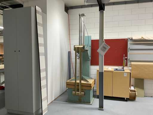 Pneumatische persmachine