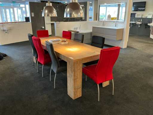 Houten Eetkamertafel met 8 stoelen