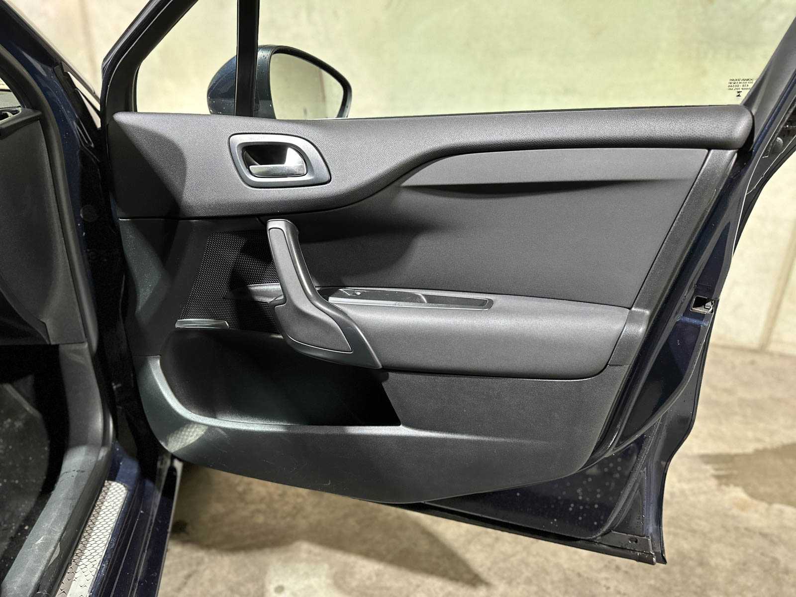 Citroen DS4 1.6 VTi So Chic 120pk 2011 (Origineel-NL), 32-RSX-3