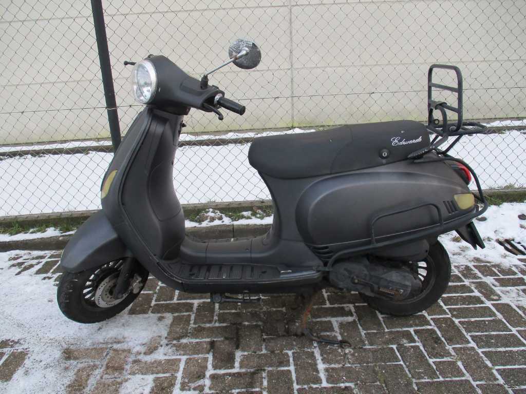 Znen Edwards Riva - Snorscooter - VPA 2 (ZN50QT30A) - Scooter