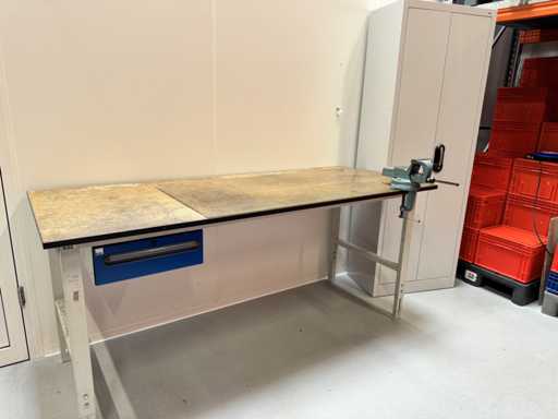   Établi + armoire d’atelier