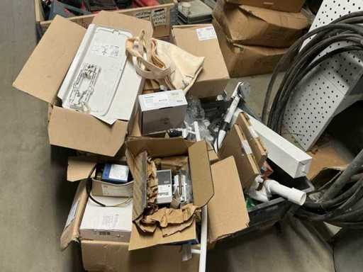 Batch of various installation material