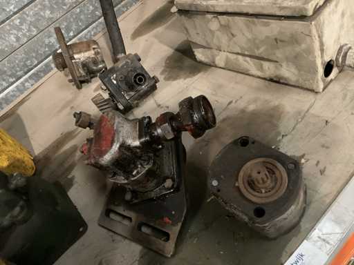 Verschiedene Teile (4x)