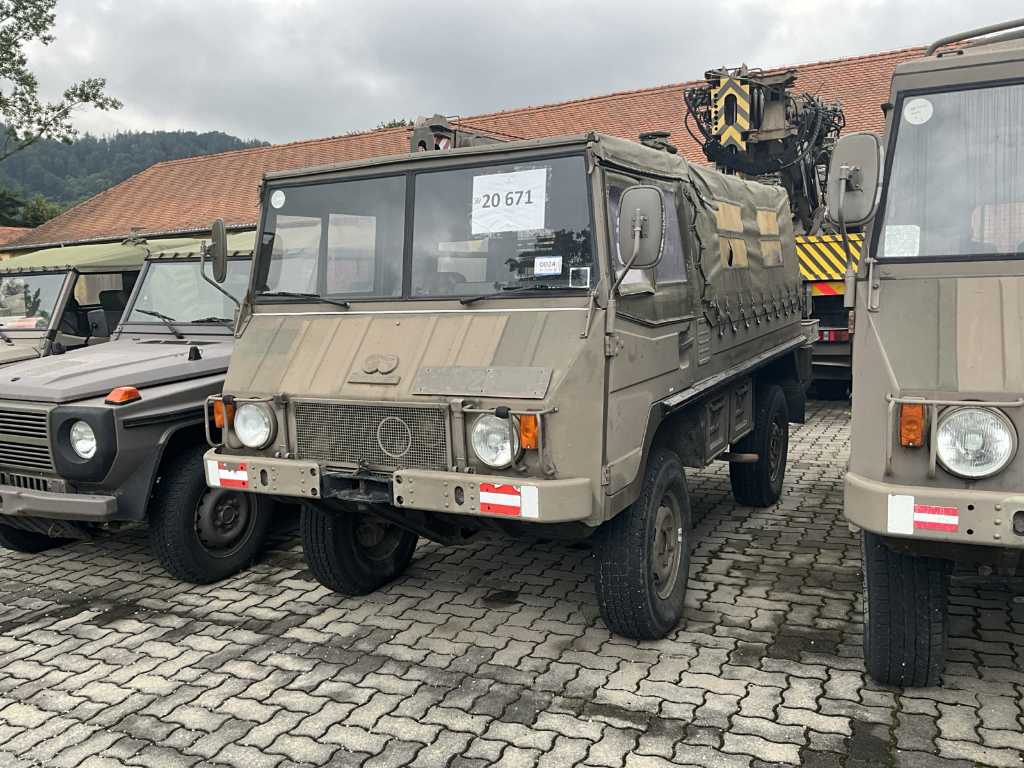 1975 Steyr Pinzgauer 710M vehicul militar
