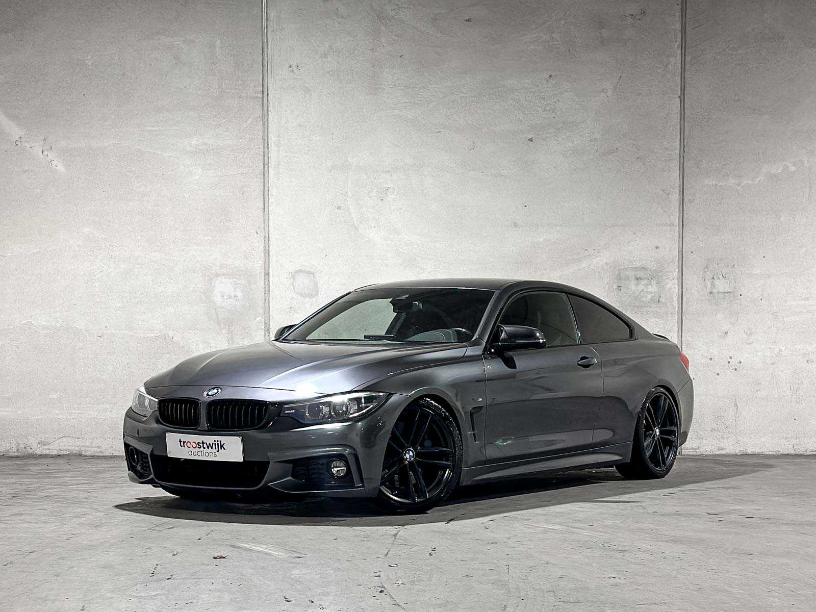 Luxury, sports and classic cars te Tiel