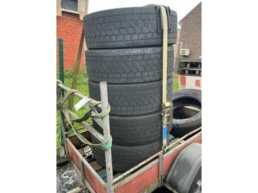 Anvelope pentru camioane (6x)