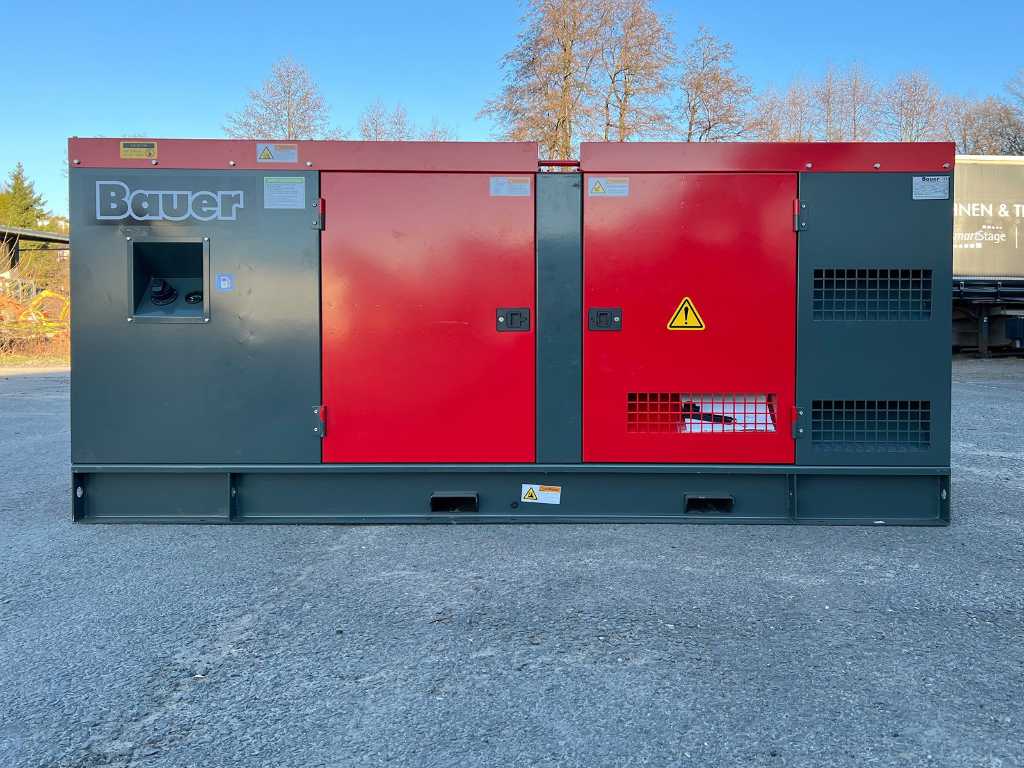 Bauer Notstromgenerator GFS-90 ATS Diesel - 90 kW - Stationäres Notstromaggregat zur Hauseinspeisung, Langsamläufer, wassergekühlt