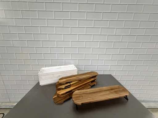 Fournée de plats de service en bois 