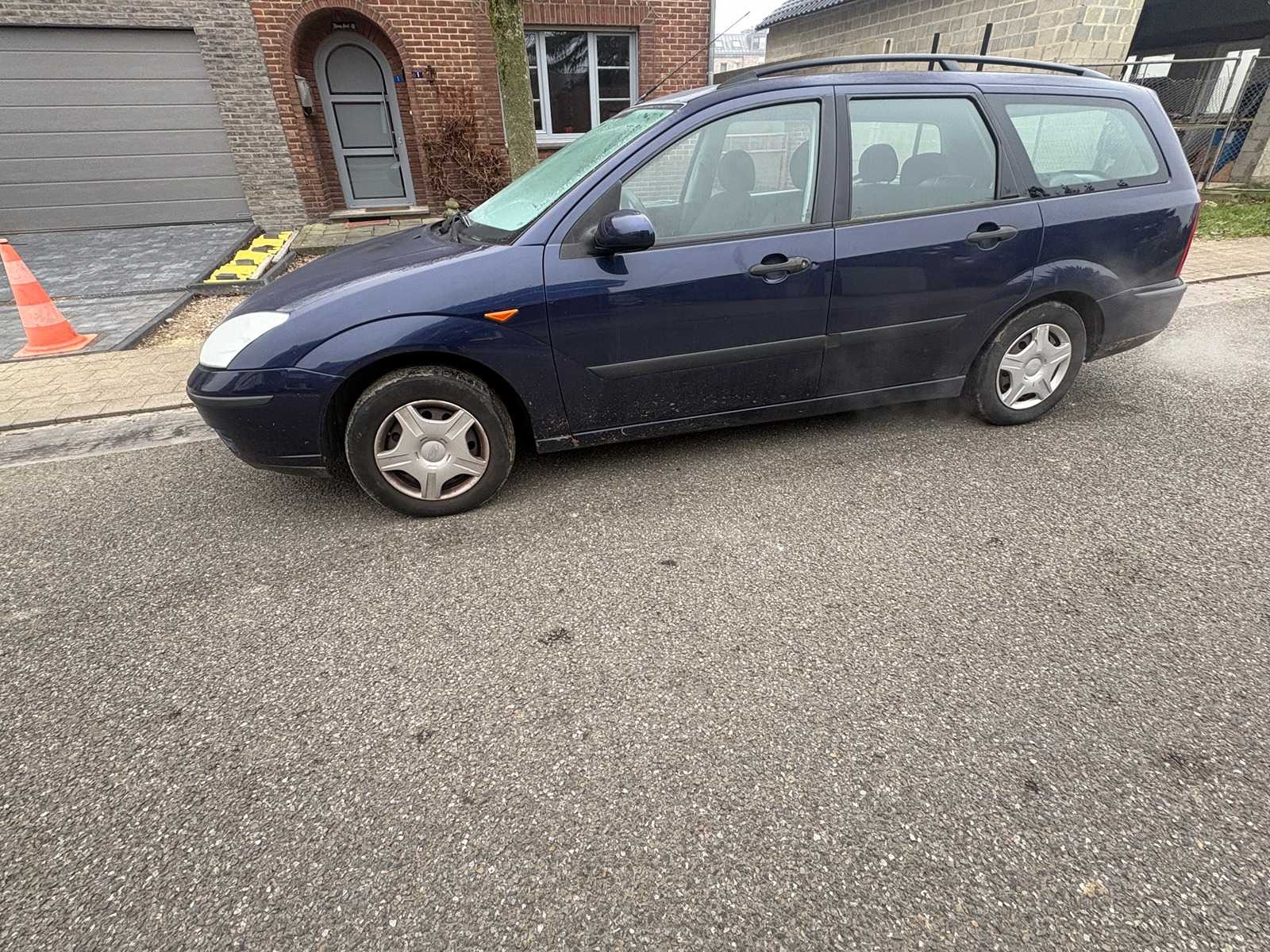 Ford – Focus Wagon – 1.6-16V Cool Edition – Car