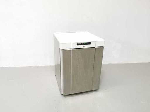 GRAM - F210 - Freezer