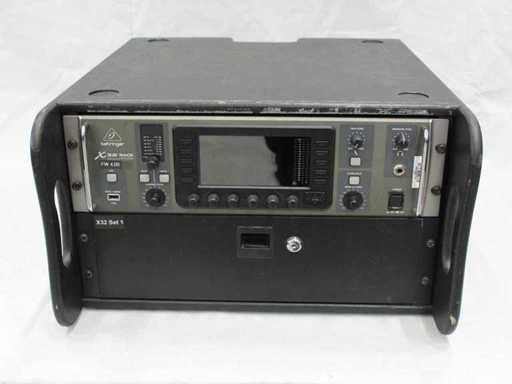 Desk Behringer X32 / Digital Rackmixer inkl. IPad & Router