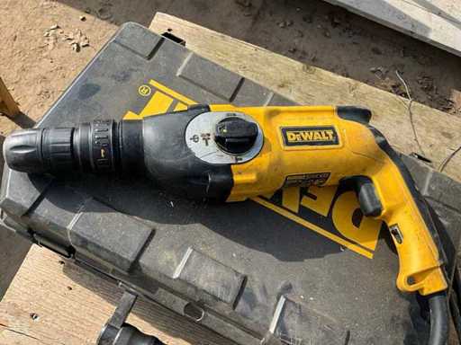 DeWalt D25124 Drill