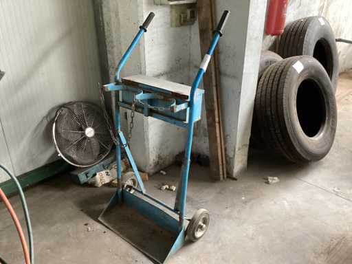 Cylinder trolley