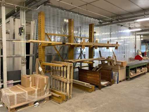 1979 PAG cantileverrek, met inhoud