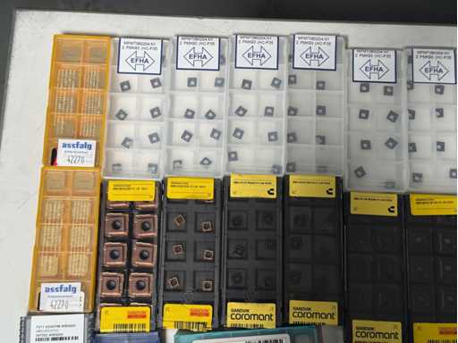   Beaucoup d’inserts / inserts