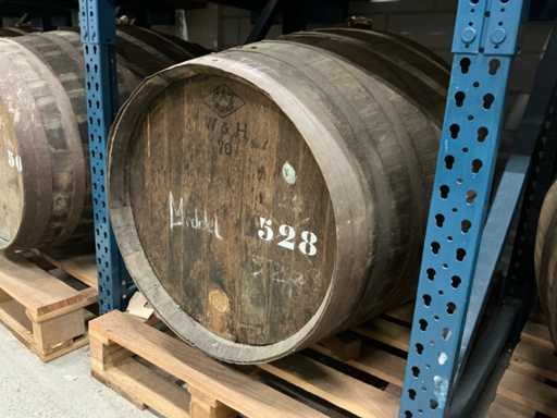 Single Grain Whisky (3 barrels, 570 liters, aged for 28 years)