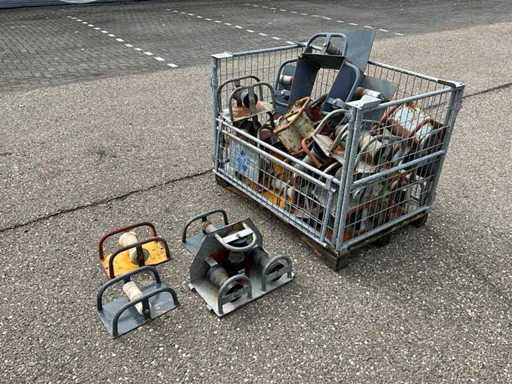 Stapelkrat diverse Mosterpotten