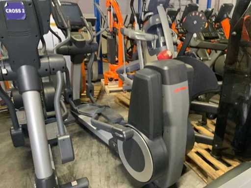 Life Fitness 95x enagage elliptical Crosstrainer
