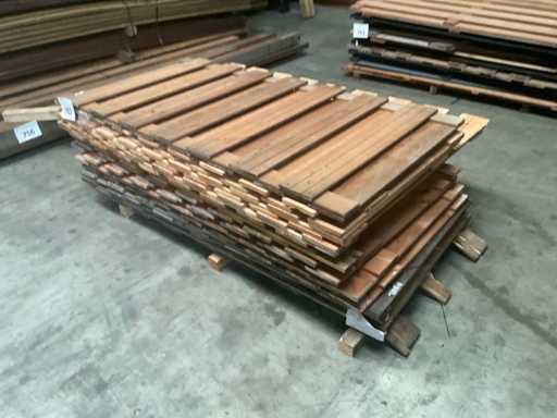 Partij diverse tuinschermen 