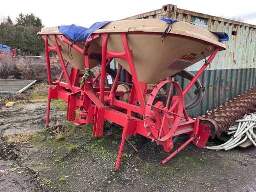 Vicon LZ601 Fertilizer spreader/row injector