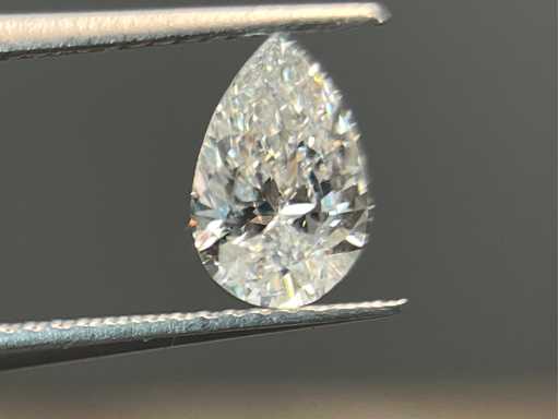 Diamant – 0,29 Karat birnengeschliffener Diamant (zertifiziert)