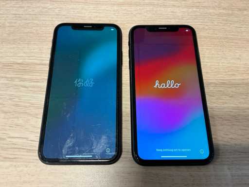 Apple Iphone XR (64GB) Mobile Phone (2x)