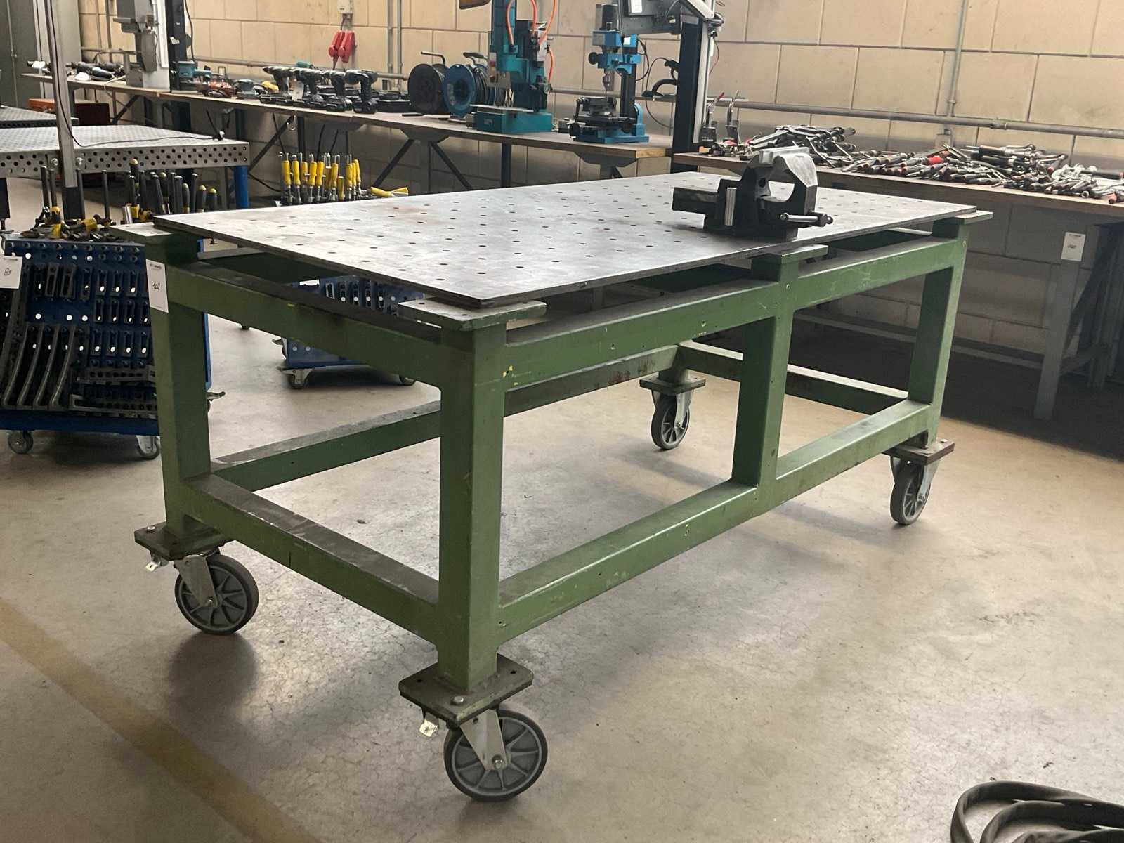 Welding table