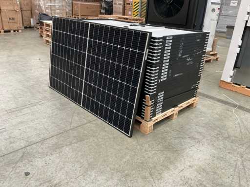 REC 375 TP4 PV Module (REF: 4005473)