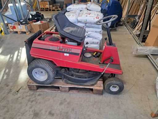 Trattore da prato MTD M500