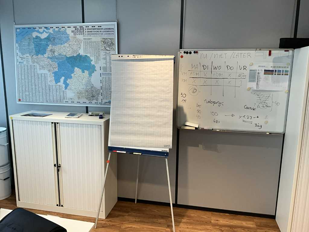 Map BELGIUM + whiteboard + flipchart