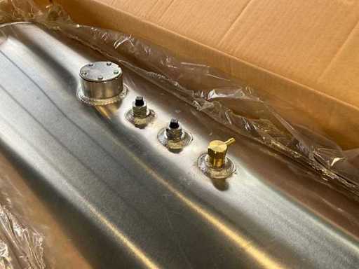 Edelstahl-Speichertank