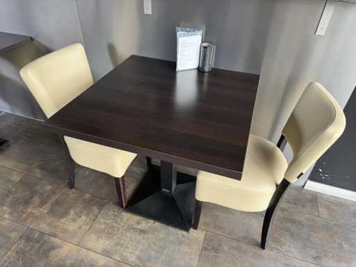 De Arend - Houten restauranttafel (6x)